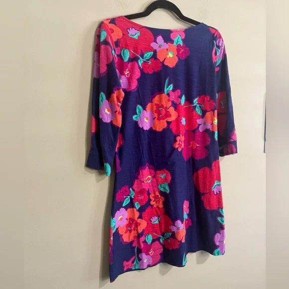Lilly Pulitzer Caila T-Shirt Dress in the vibrant "Garden Games" floral print - Picture 8 of 11